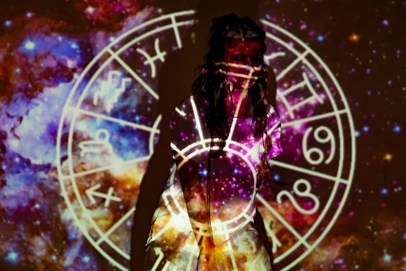 Equinoccios y solsticios 2026: fechas y su sentido esotérico — ilustración de astronomía