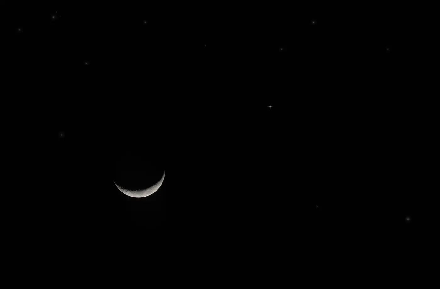 La Luna nueva se posiciona en el signo de Libra el 10 de octubre — ilustración de astronomía